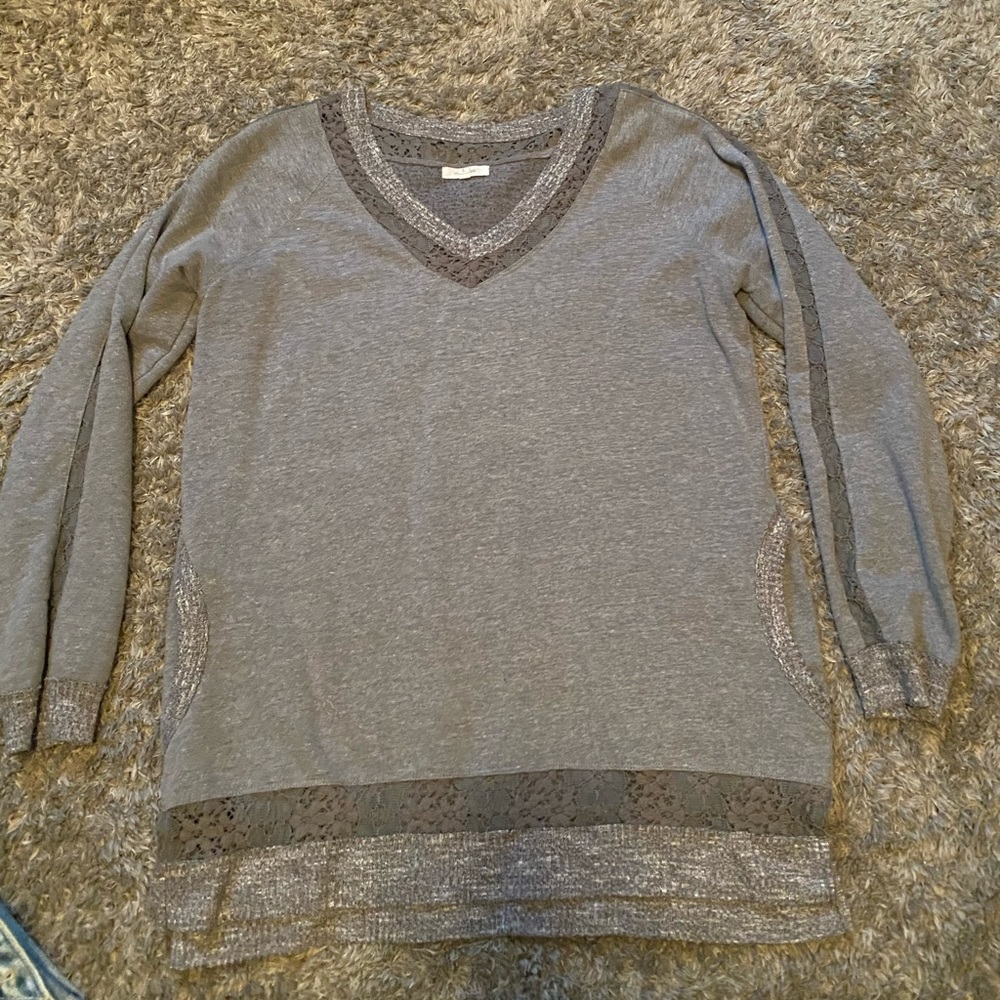 Women’s maurices sweater with pockets